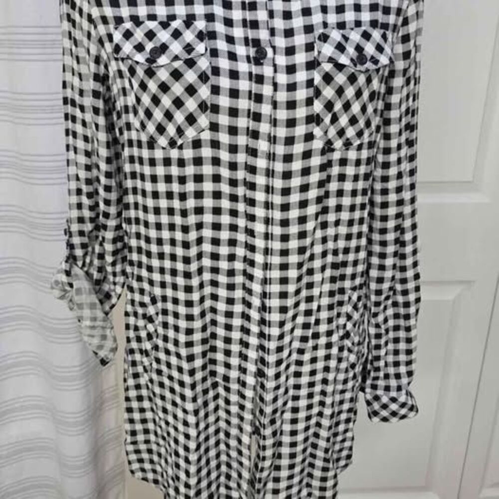 Love Tree Black and White Gingham Button Down Shirt Size L